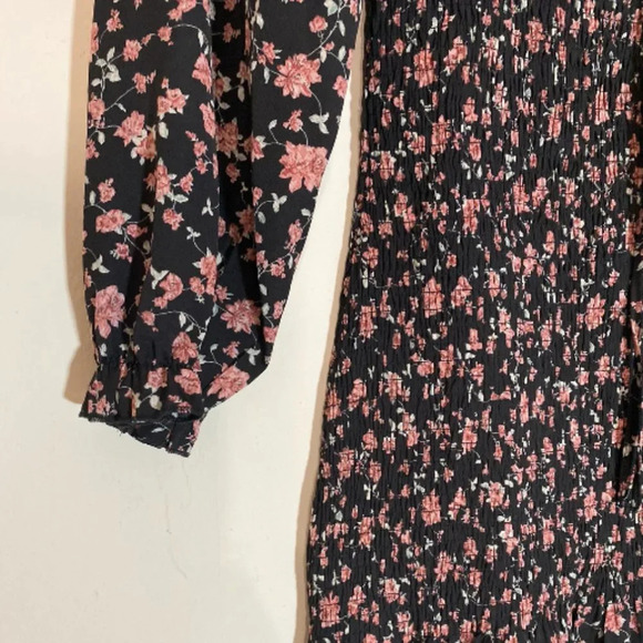 Blush Covered In Flowers Boho Black Floral Smocked Long Sleeve Mini Dress Sz L - Picture 5 of 11
